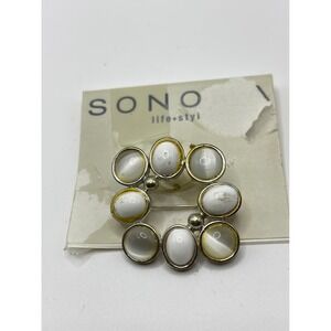 SONO Brooch Womens OS White Silver Gold Tone Mixed Metal Cabochon Wreath Pin